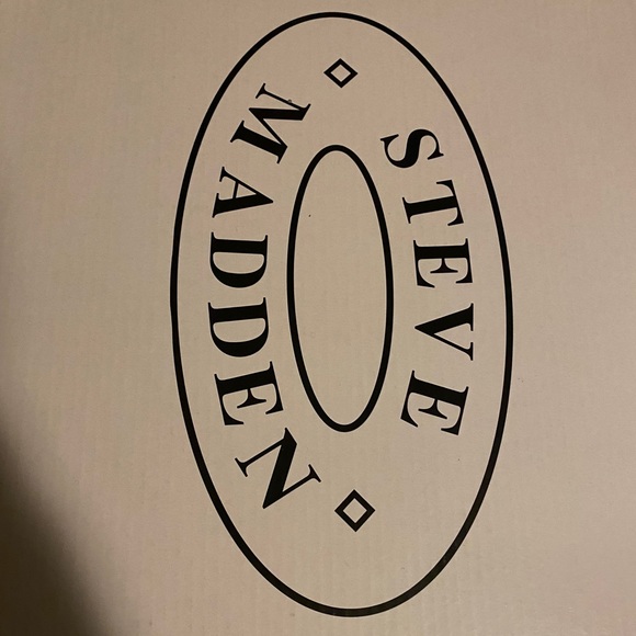 Steve Madden Boots - Picture 2 of 4